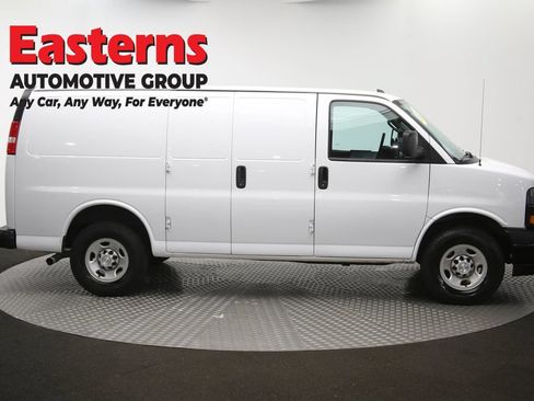 Used 2021 Chevrolet Express 2500 RWD image 42