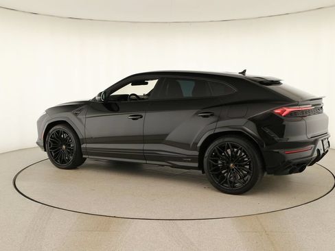 Used 2025 Lamborghini Urus SE AWD/4WD image 3