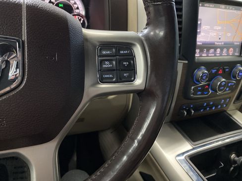 Used 2015 RAM 1500 Laramie w/ Convenience Group image 20