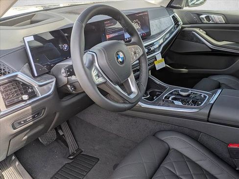 Used 2026 BMW X7 xDrive40i AWD/4WD image 3