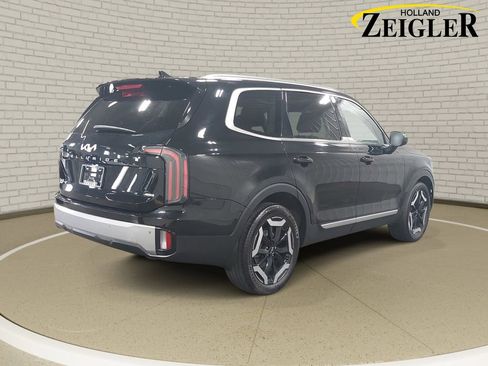 Used 2023 Kia Telluride EX AWD/4WD image 5