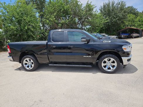 Used 2022 RAM 1500 Big Horn AWD/4WD image 9