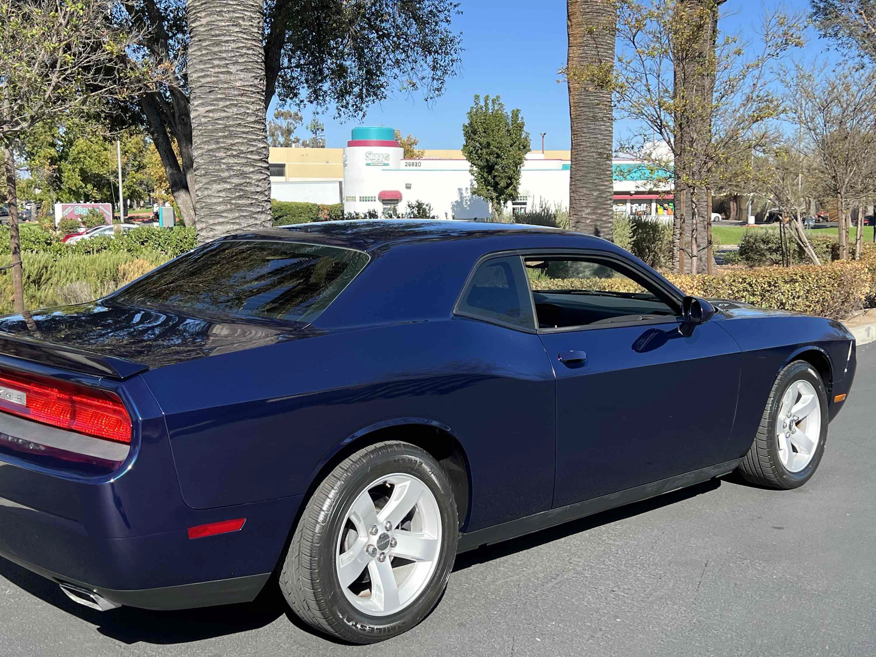 Used 2014 Dodge Challenger R/T RWD image 26