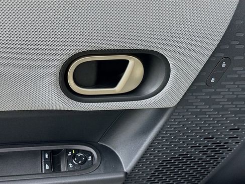 Certified 2025 MINI Cooper S image 19