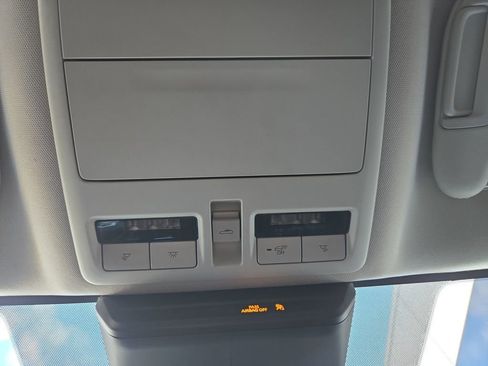 Used 2024 MAZDA CX-50 AWD 2.5 S w/ Premium Package image 22