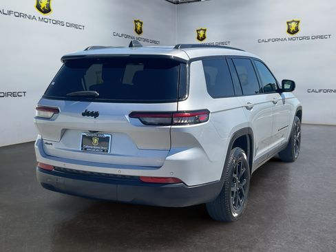 Used 2024 Jeep Grand Cherokee L Laredo AWD/4WD image 5