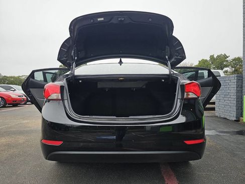 Used 2015 Hyundai Elantra SE w/ Option Group 02 image 35