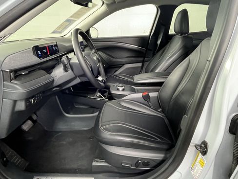 Used 2022 Ford Mustang Mach-E Premium image 11