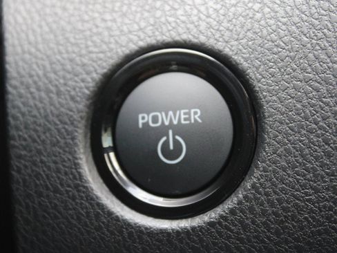 New 2026 Toyota Camry SE image 5