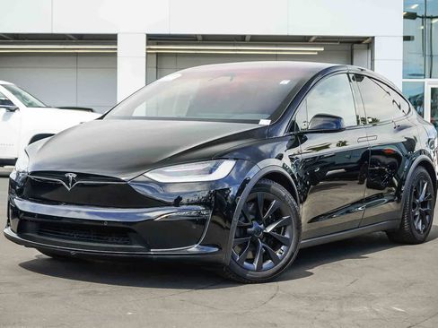 Used 2022 Tesla Model X image 1