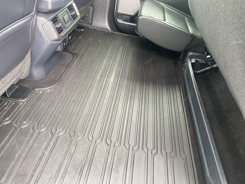 Used 2024 Ford F150 Lariat image 19