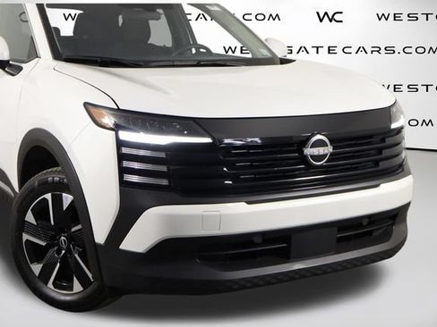 Used 2025 Nissan Kicks SV FWD image 41