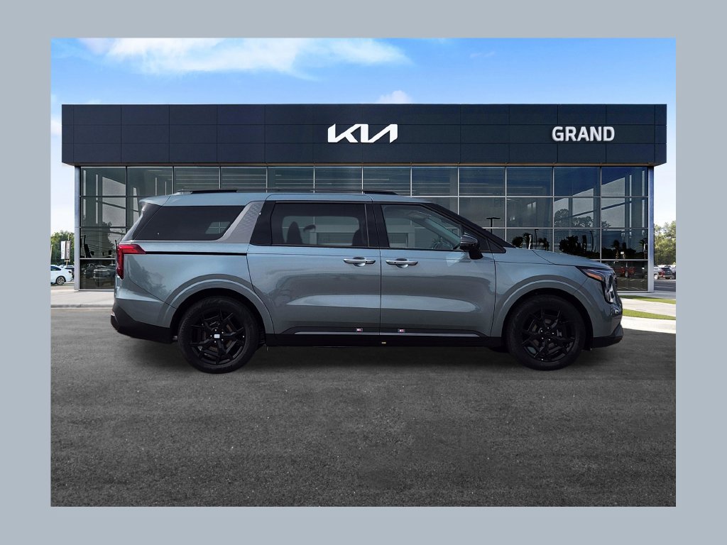 New 2027 Kia Carnival EX FWD image 1
