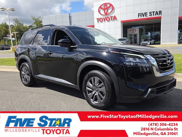 Used 2025 Nissan Pathfinder SV FWD image 1