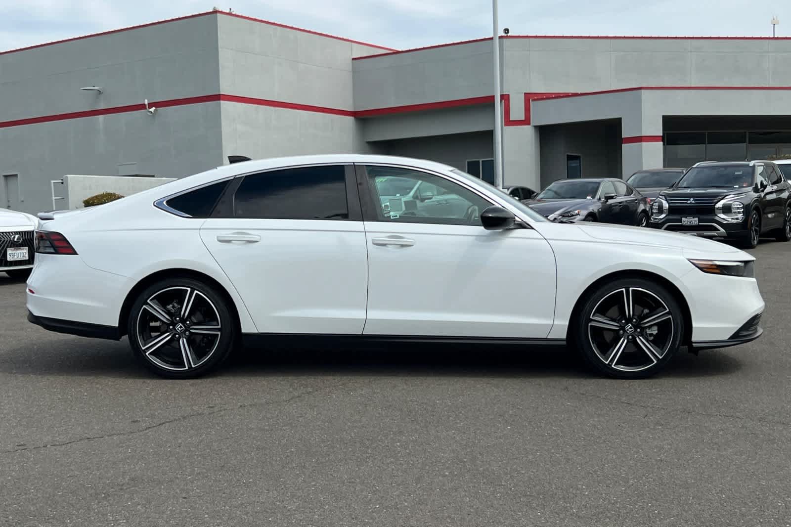 Used 2024 Honda Accord Sport image 6