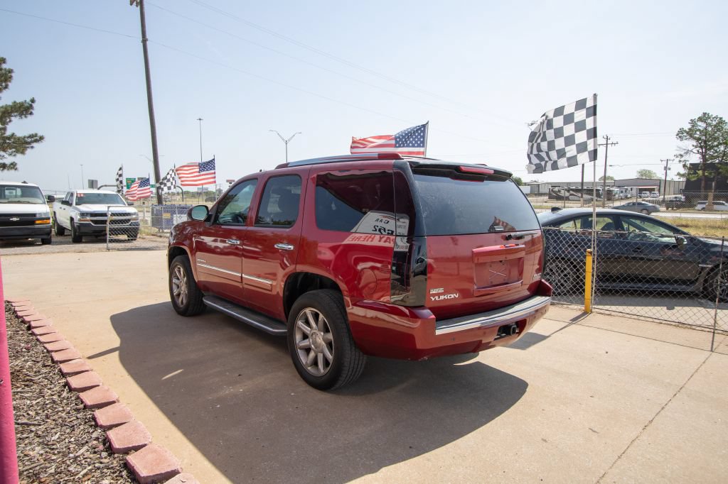 Used 2012 GMC Yukon Denali AWD/4WD image 7