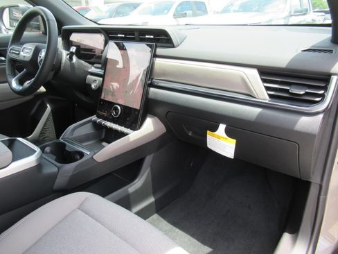 New 2026 GMC Terrain Elevation w/ Technology Package II FWD image 11