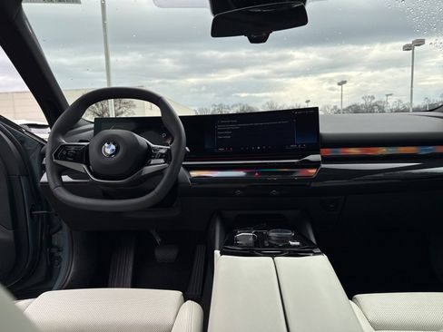 Certified 2025 BMW 540i xDrive image 13