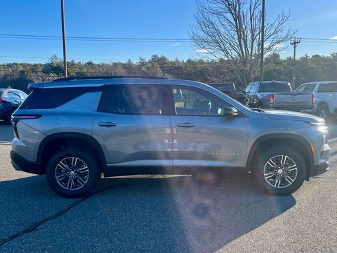 New 2026 Chevrolet Traverse LT w/ Enhanced Driving Package image 8