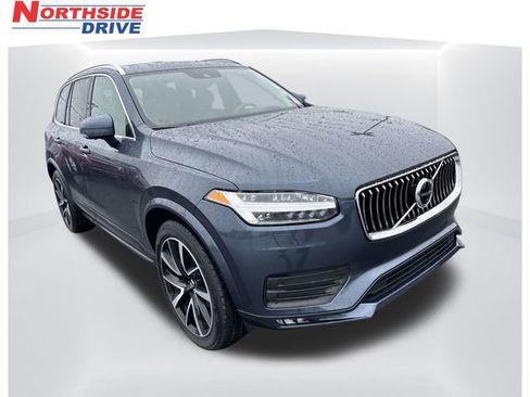 Used 2022 Volvo XC90 T6 Momentum w/ Advanced Package image 3