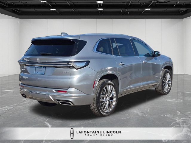 Used 2025 Buick Enclave Avenir AWD/4WD image 5