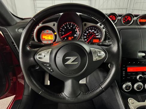 Used 2011 Nissan 370Z Touring w/ Sport Pkg RWD image 23