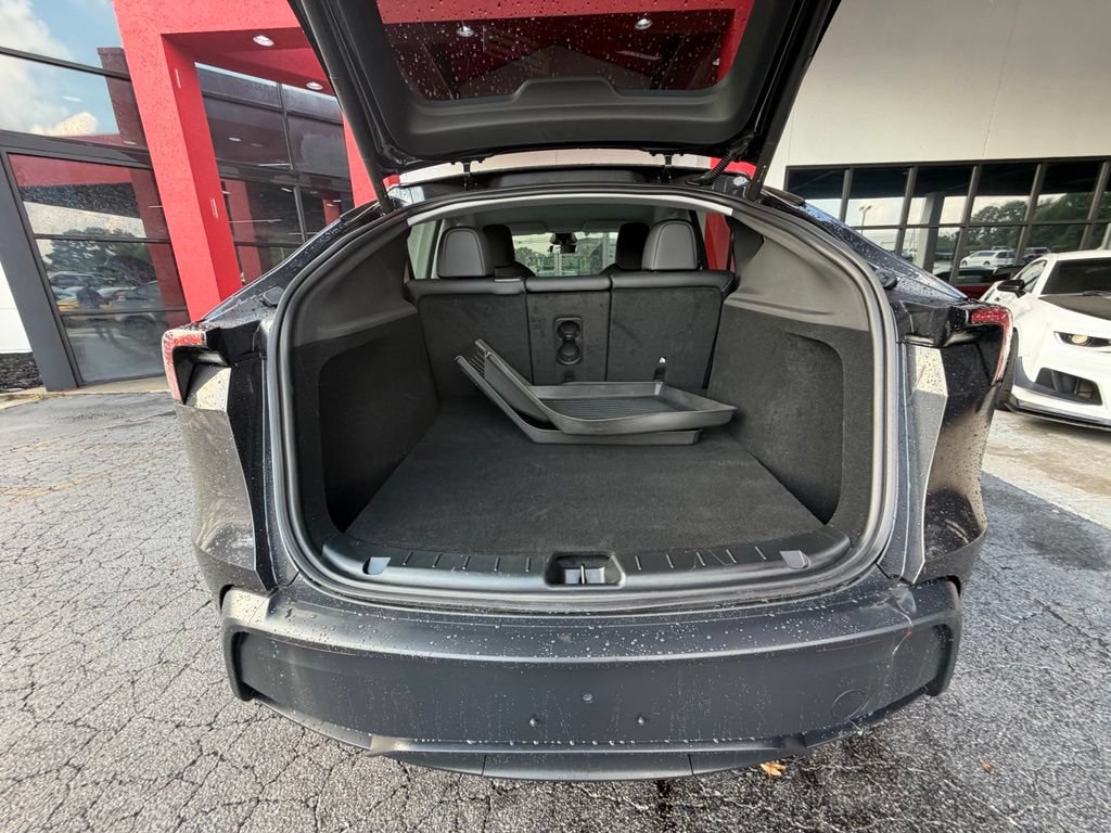 Used 2026 Tesla Model Y AWD image 11