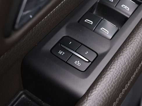 Used 2023 GMC Yukon XL Denali AWD/4WD image 45