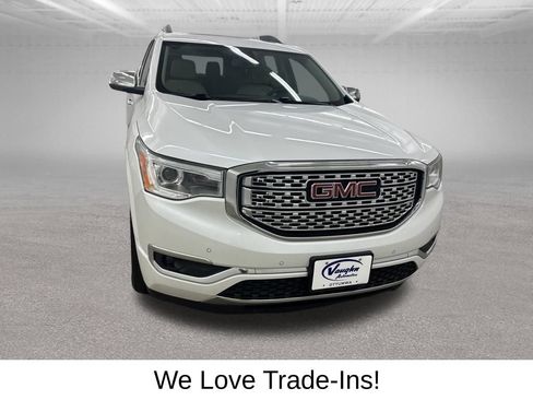 Used 2018 GMC Acadia Denali AWD/4WD image 3