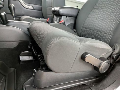 Used 2012 Jeep Wrangler Sport image 13