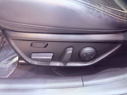 Used 2019 Genesis G70 2.0T Advanced w/ Dynamic Package image 22