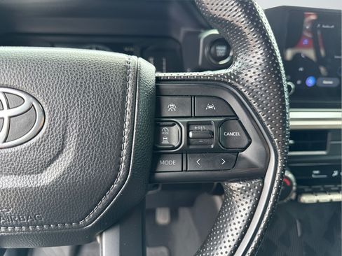 Used 2024 Toyota Tacoma SR5 AWD/4WD image 22