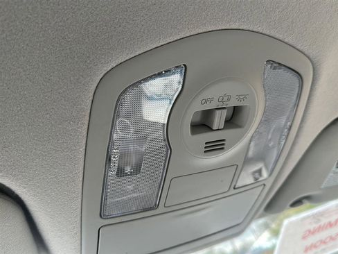 Used 2017 Toyota Prius V Three image 11