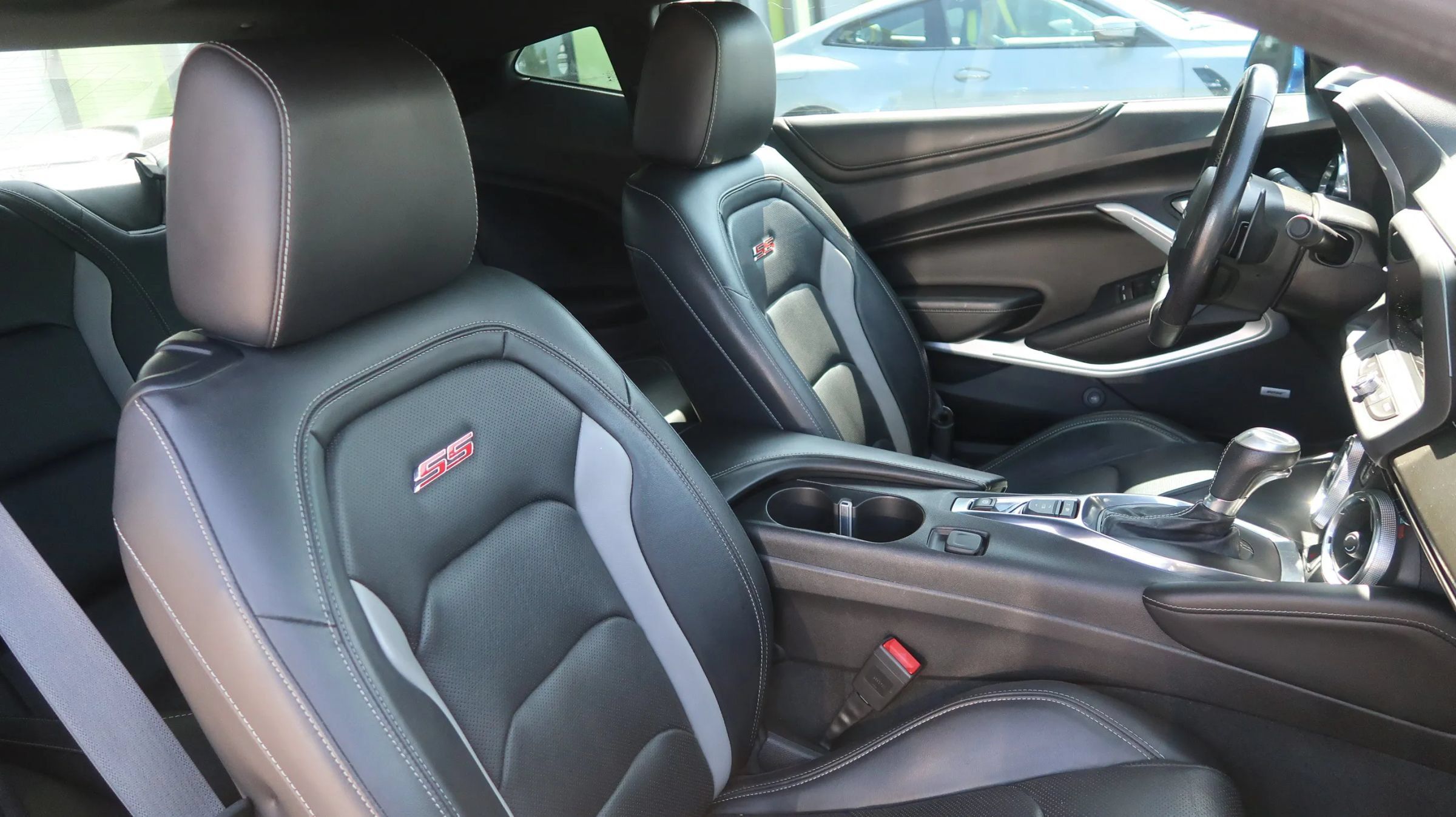 Used 2018 Chevrolet Camaro SS RWD image 24