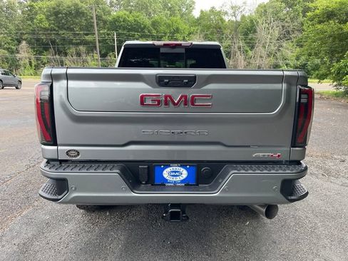 New 2026 GMC Sierra 2500 AT4 w/ AT4 Premium Plus Package AWD/4WD image 4