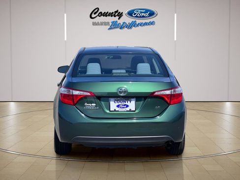 Used 2015 Toyota Corolla LE image 11
