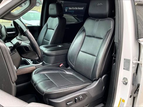 Used 2019 Chevrolet Silverado 1500 High Country w/ Technology Package image 7