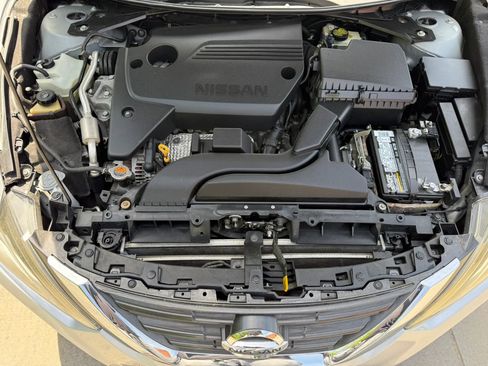 Used 2016 Nissan Altima 2.5 S w/ Power Driver Seat Package image 11