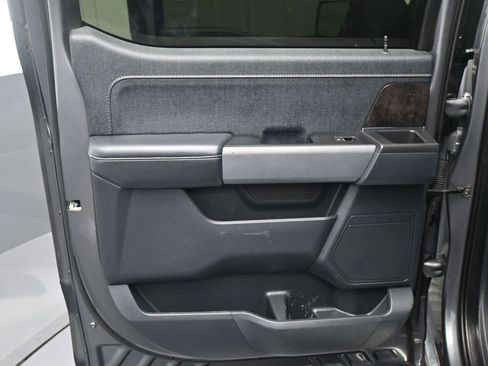 Used 2021 Ford F150 Lariat w/ FX4 Off-Road Package image 8