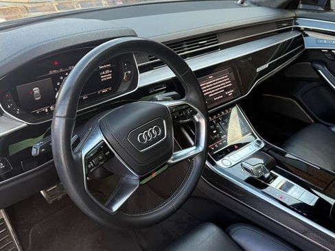 Used 2020 Audi S8 L image 18