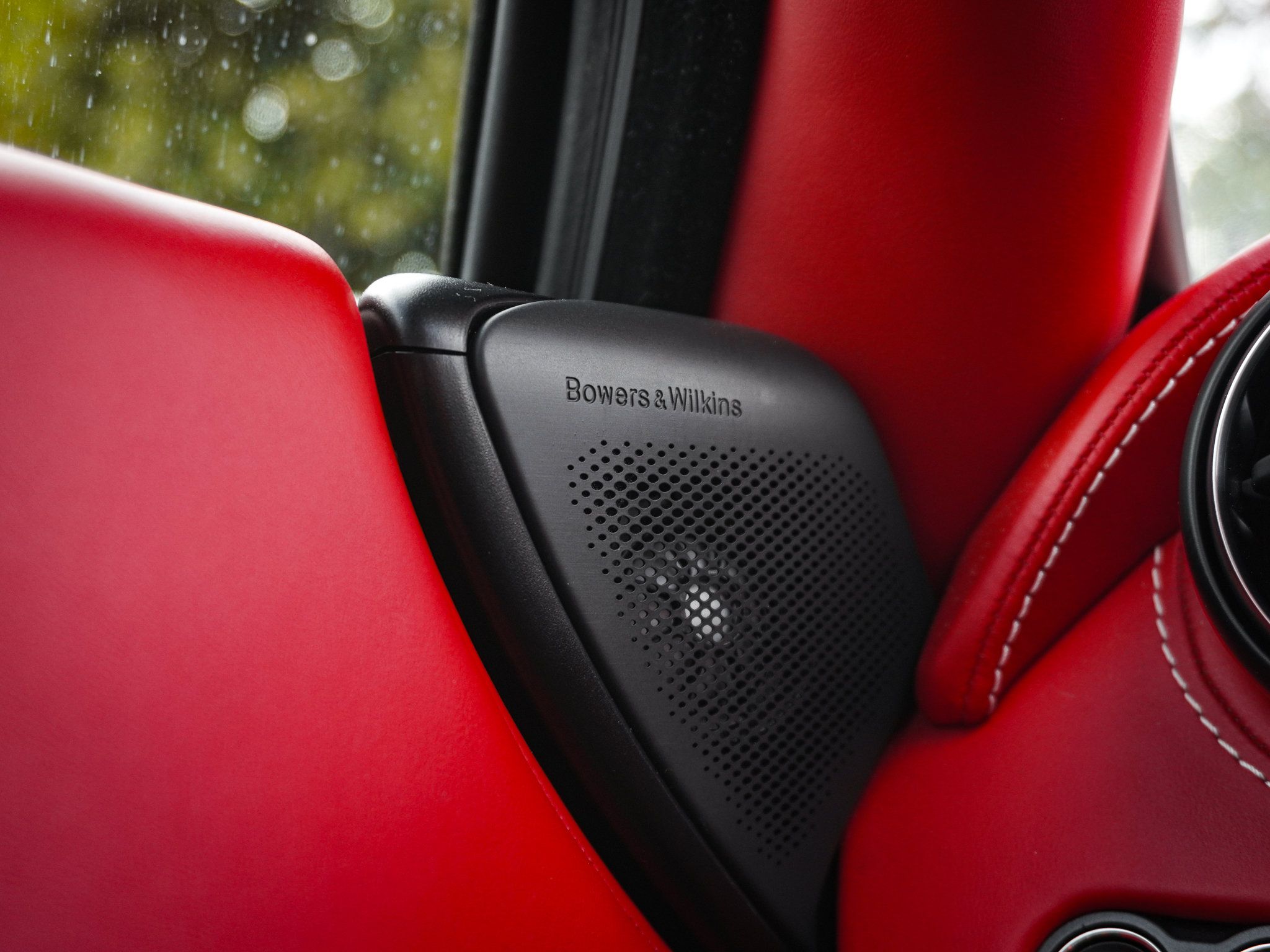 Used 2019 McLaren 720S RWD image 29