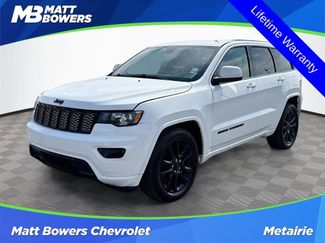 Used 2017 Jeep Grand Cherokee Altitude image 1
