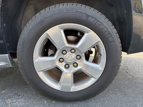 Used 2016 Chevrolet Suburban LTZ image 9