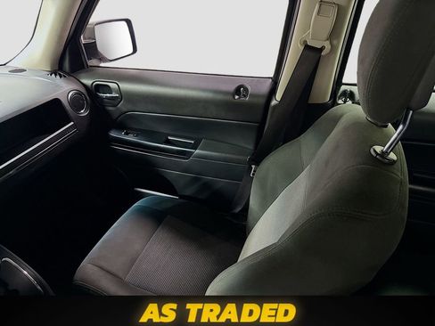 Used 2016 Jeep Patriot Sport w/ Power Value Group FWD image 21