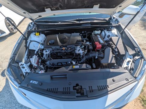 Used 2018 Toyota Camry LE FWD image 10