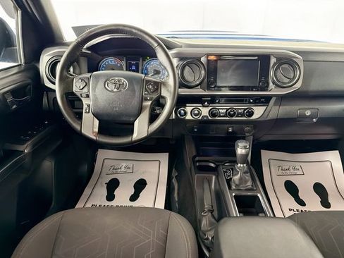 Used 2016 Toyota Tacoma TRD Sport AWD/4WD image 22