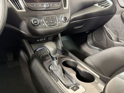 Used 2024 Chevrolet Malibu LT FWD image 17