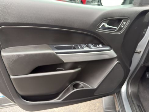 Used 2020 Chevrolet Colorado LT image 13