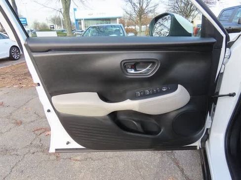 Used 2023 Honda HR-V EX-L image 15