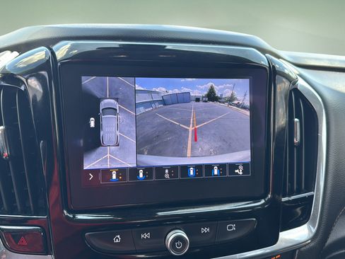 Used 2020 Chevrolet Traverse Premier w/ Redline Edition AWD/4WD image 12